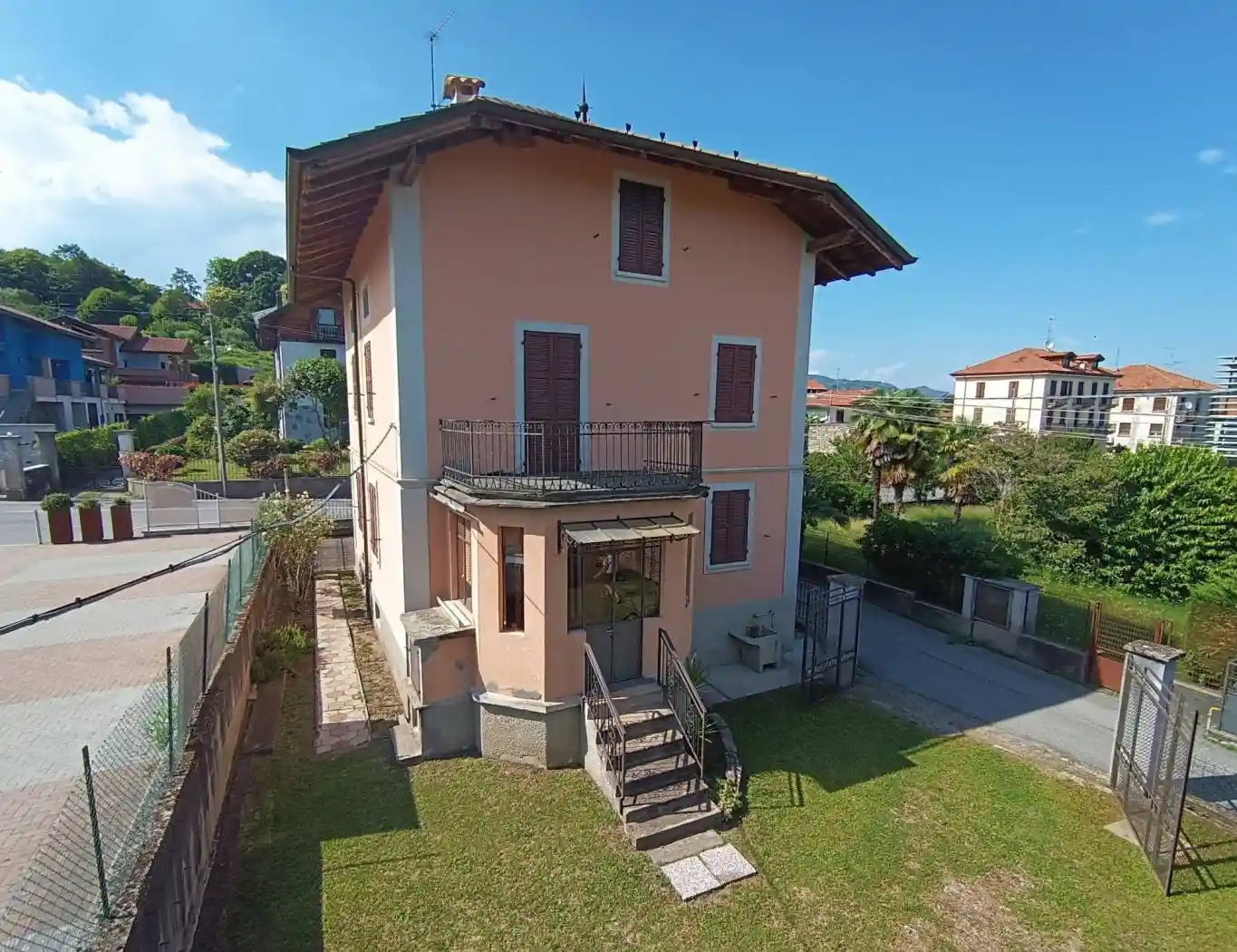 Villa in vendita a Invorio