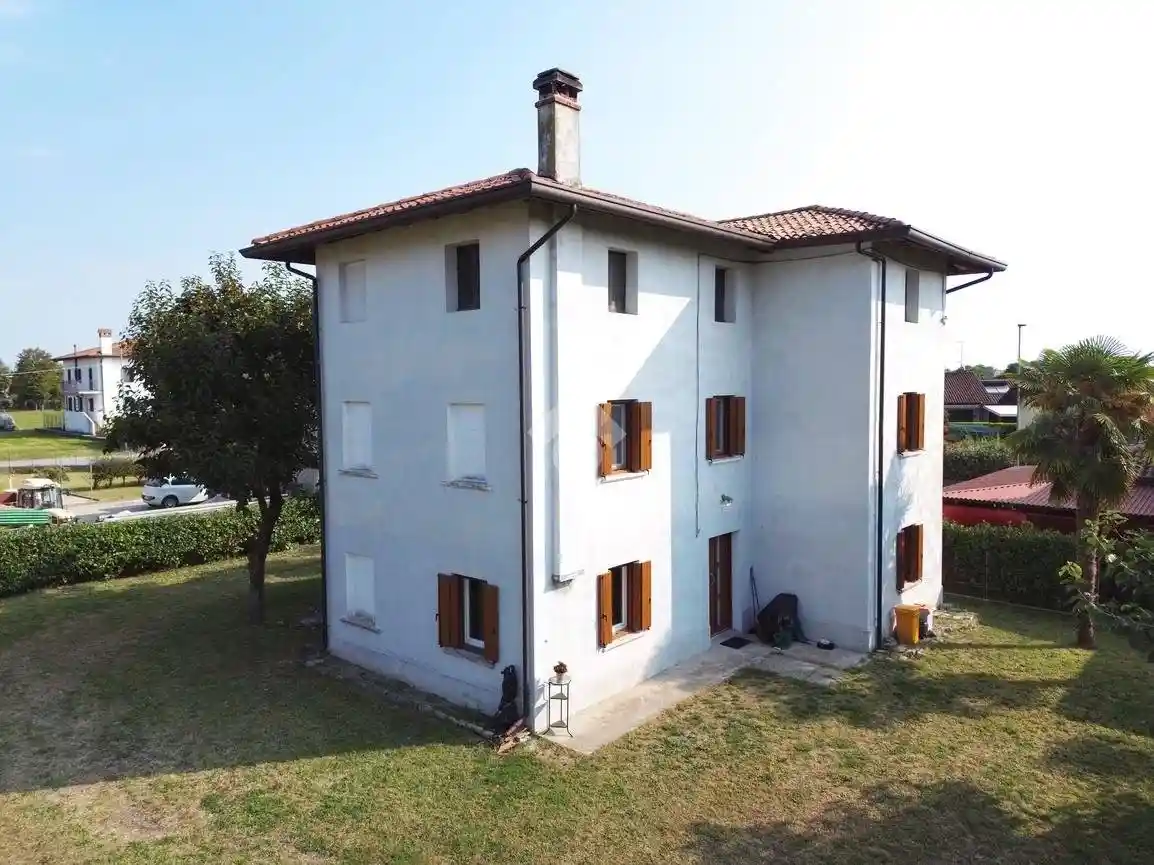 Casa indipendente in vendita a Valvasone Arzene
