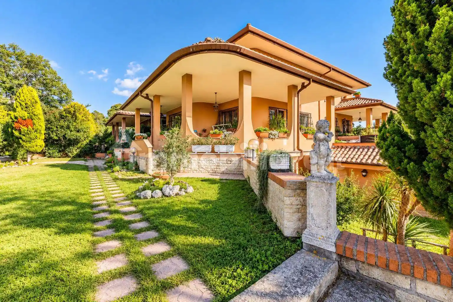 Villa in vendita a Aprilia