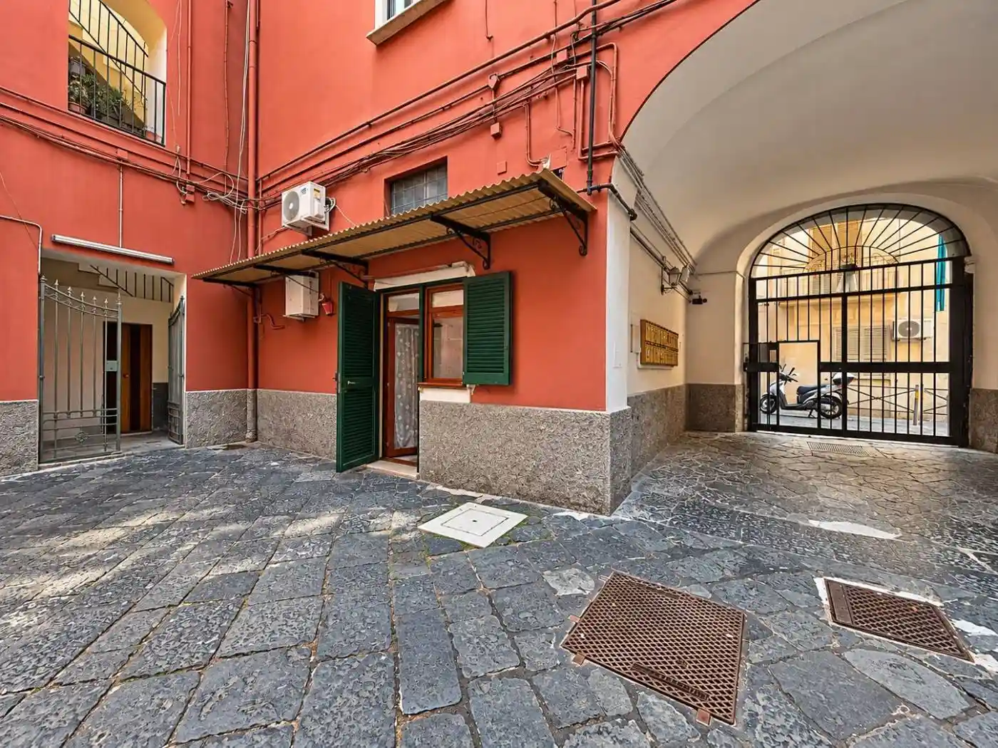Appartamento in affitto a Napoli