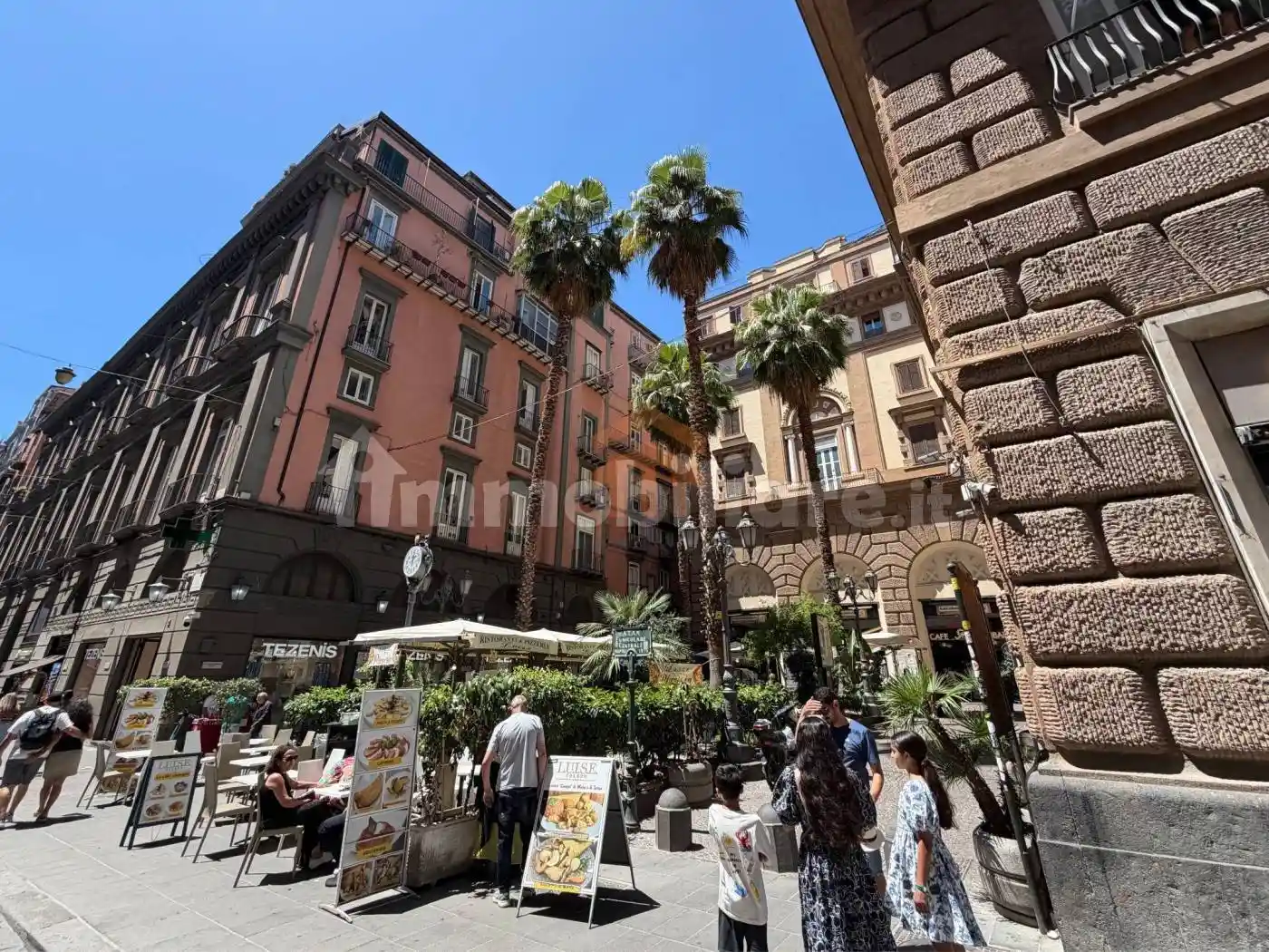 Appartamento in vendita a Napoli