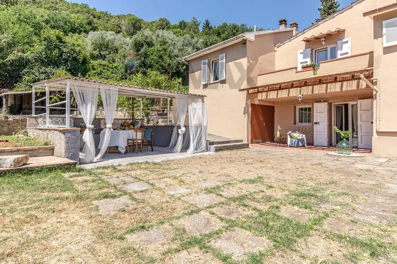 Casa indipendente in vendita a Riparbella