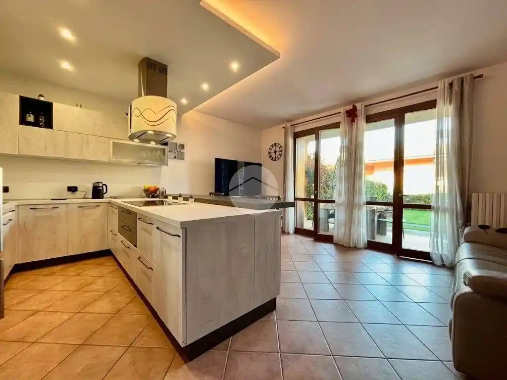 Appartamento in vendita a Desenzano del Garda
