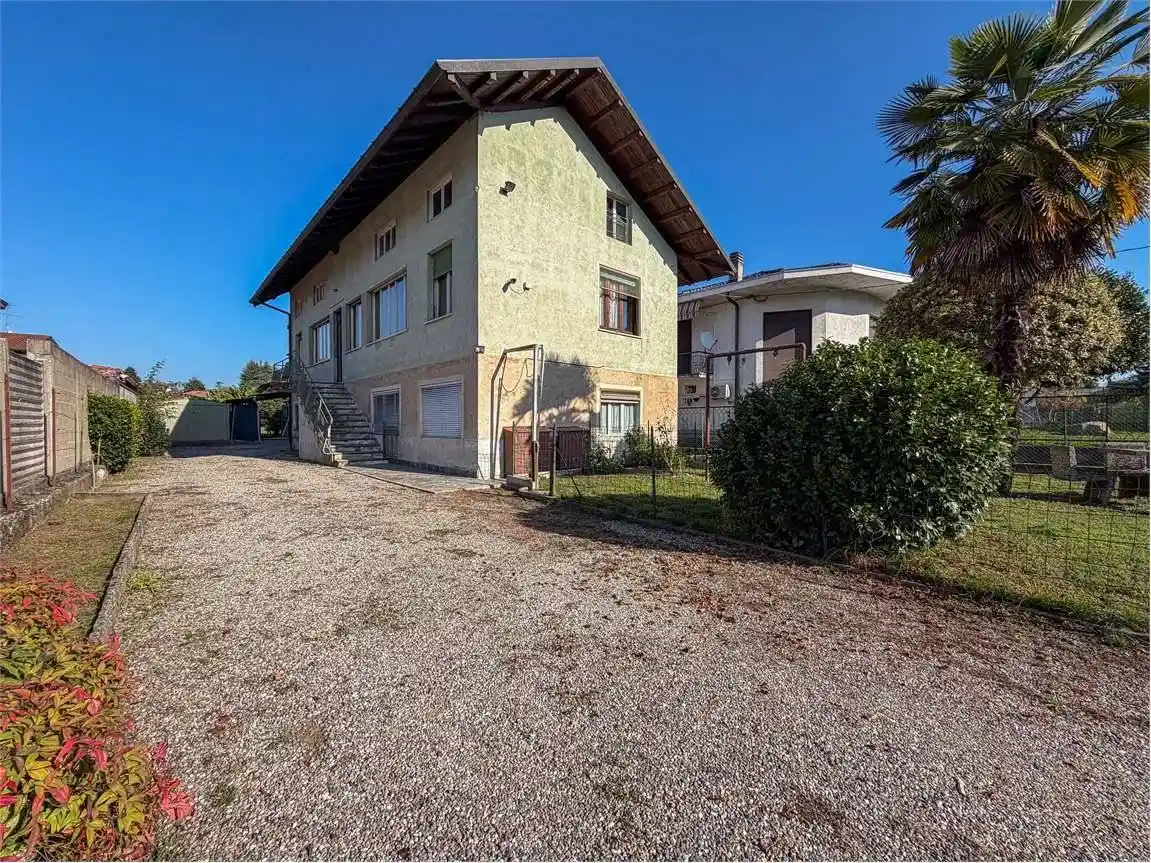 Villa in vendita a Golasecca