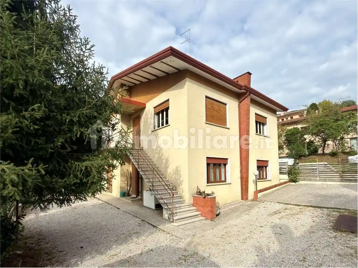 Casa indipendente in vendita a Conegliano