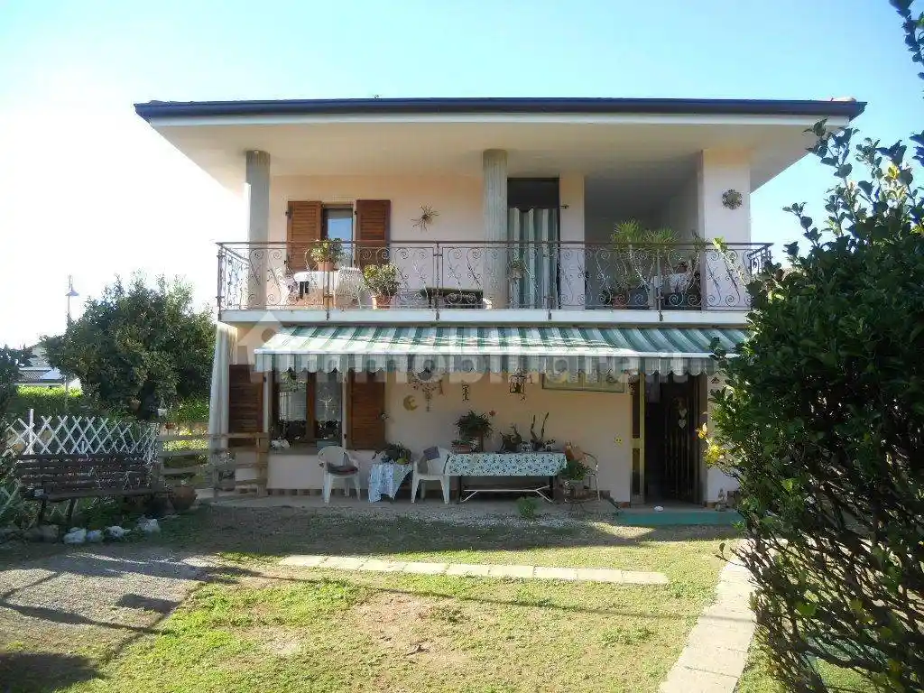 Villa in vendita a Cassacco
