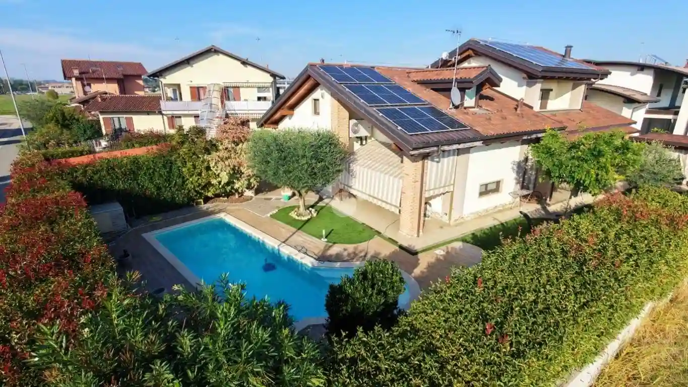 Villa - foto 2