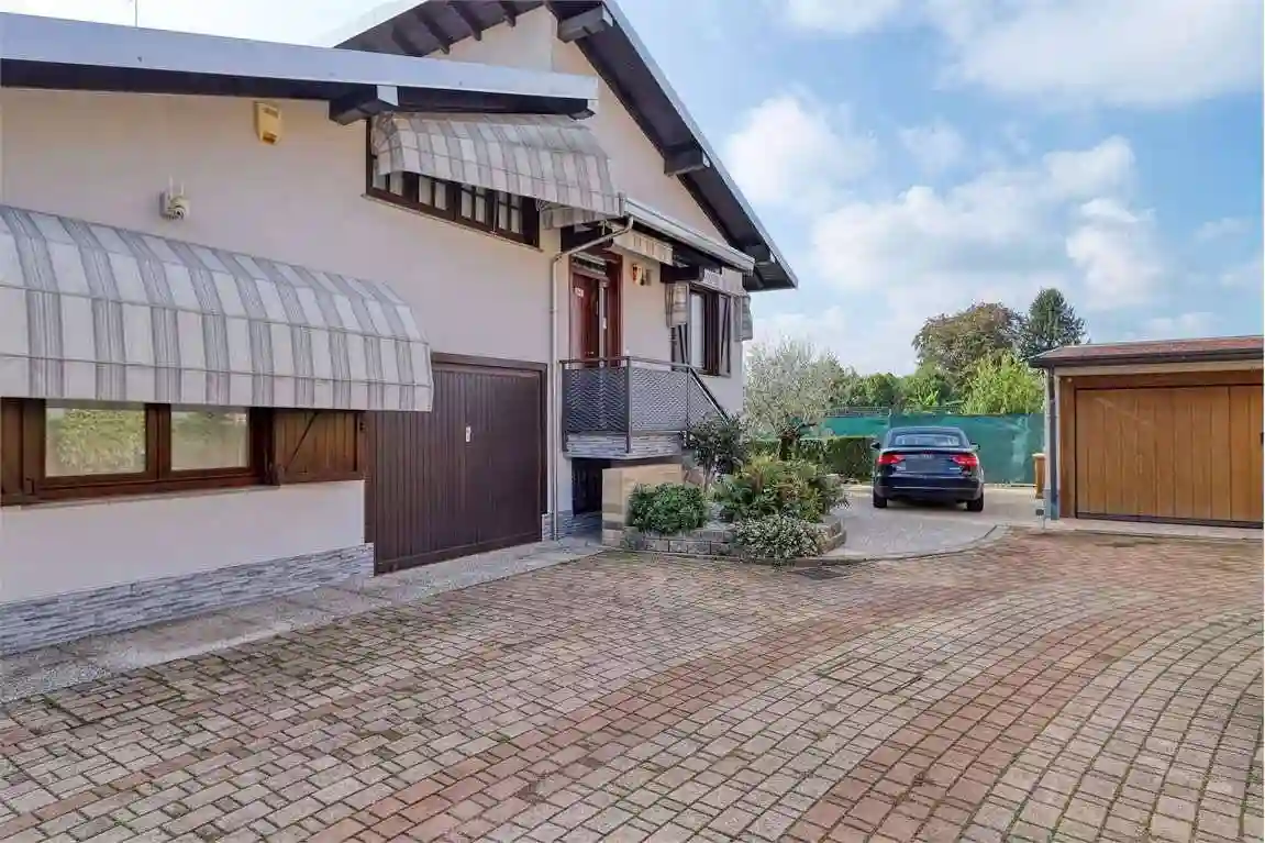 Villa - foto 2