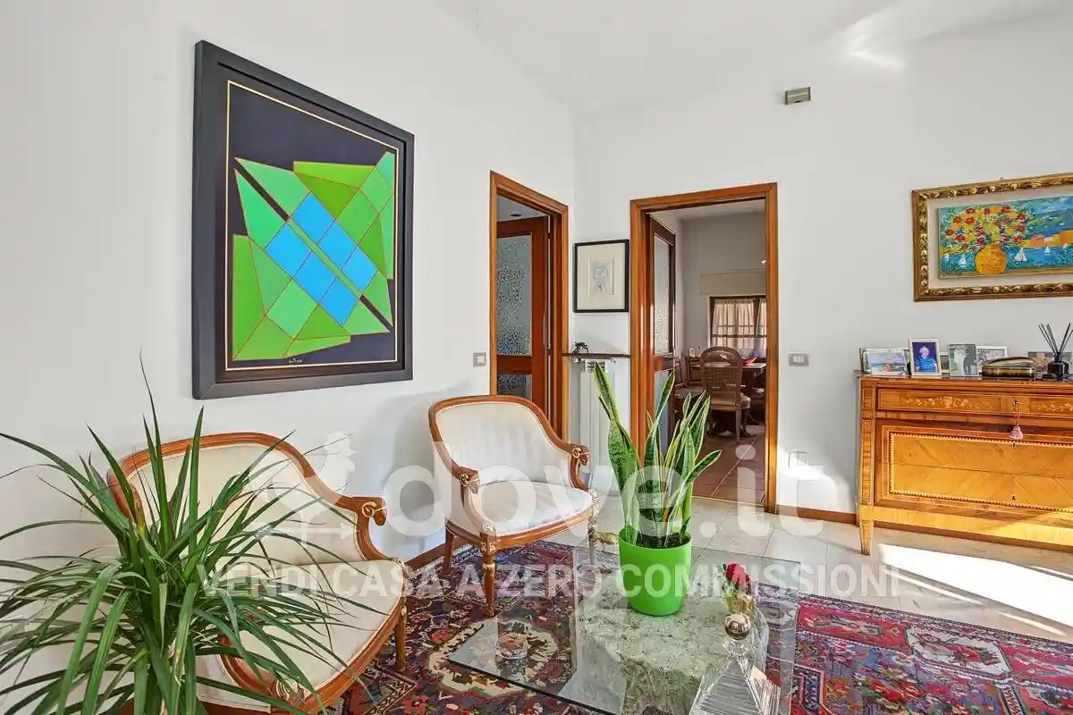 Villa in vendita a Lavena Ponte Tresa