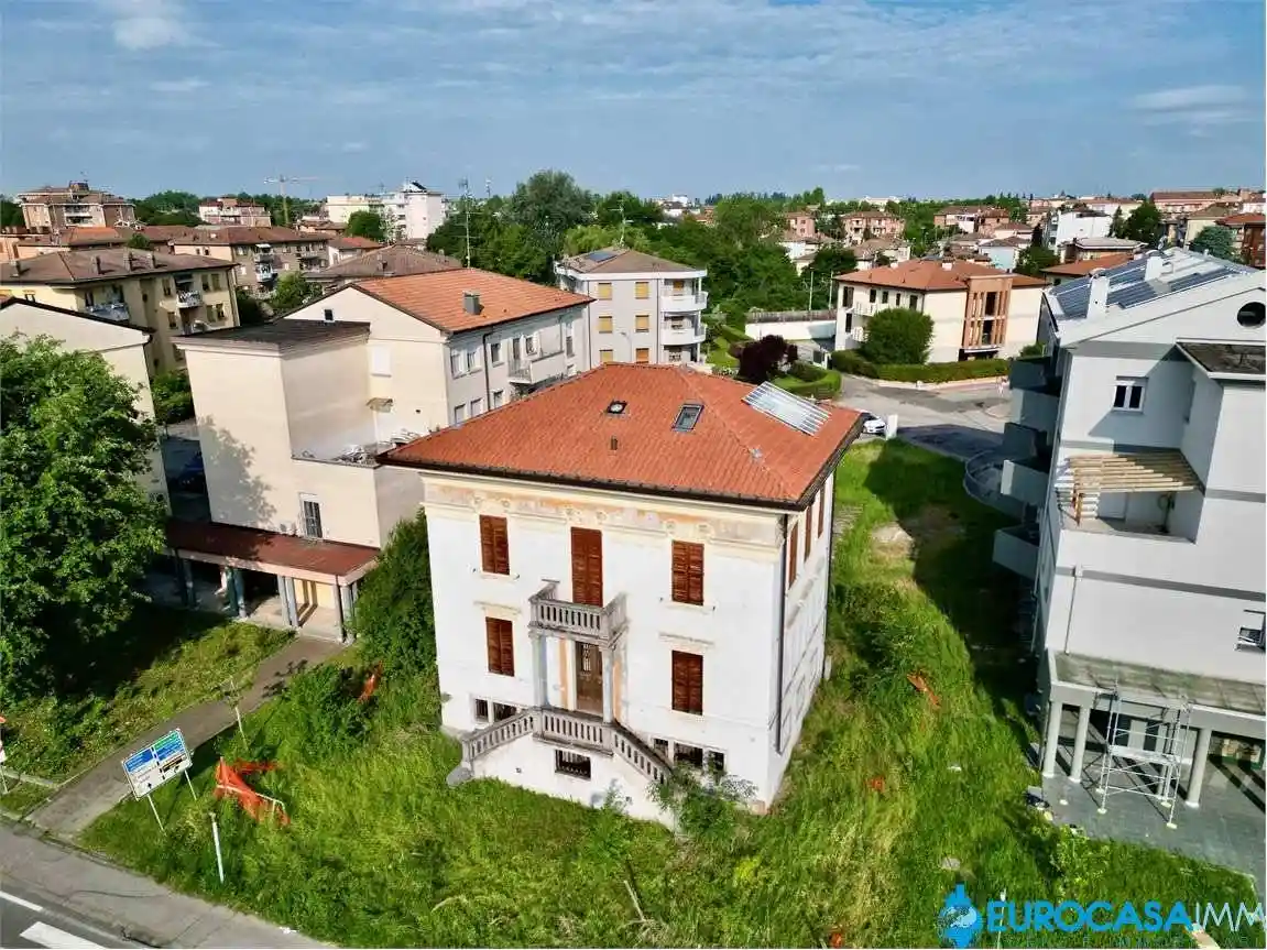 Casa indipendente in vendita a Carpi