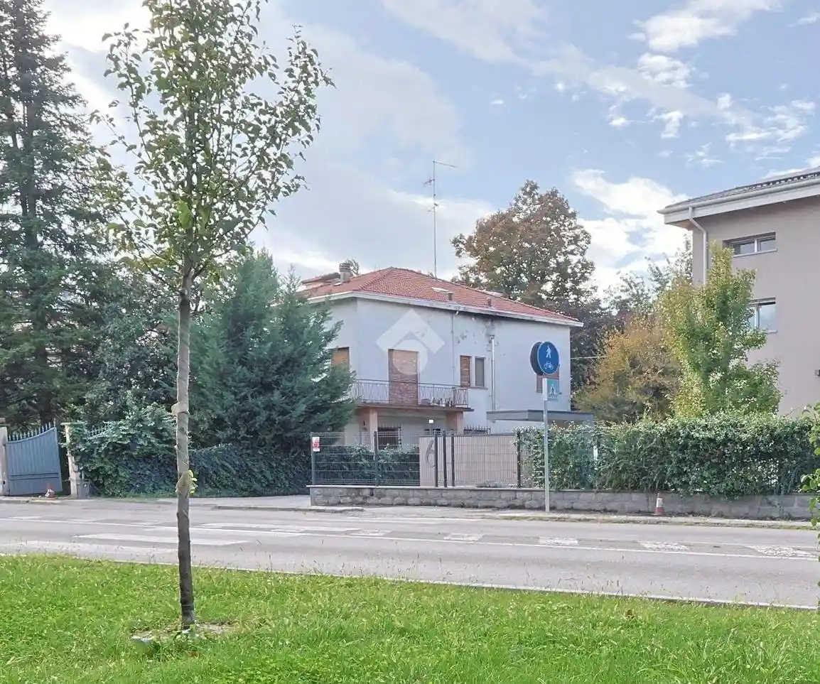 Villa in vendita a Correggio