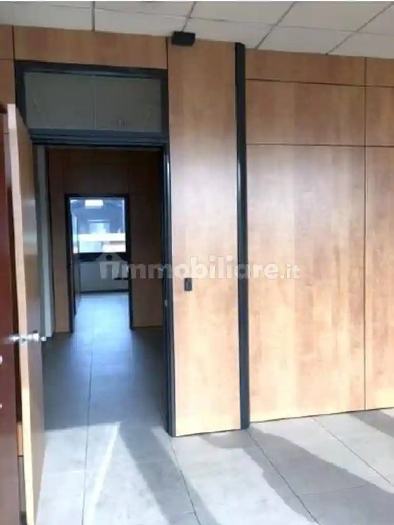 Palazzo - Edificio in affitto a Milano