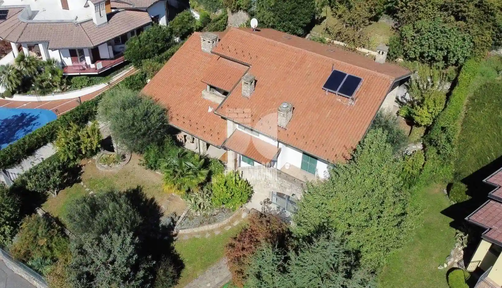 Villa - foto 2