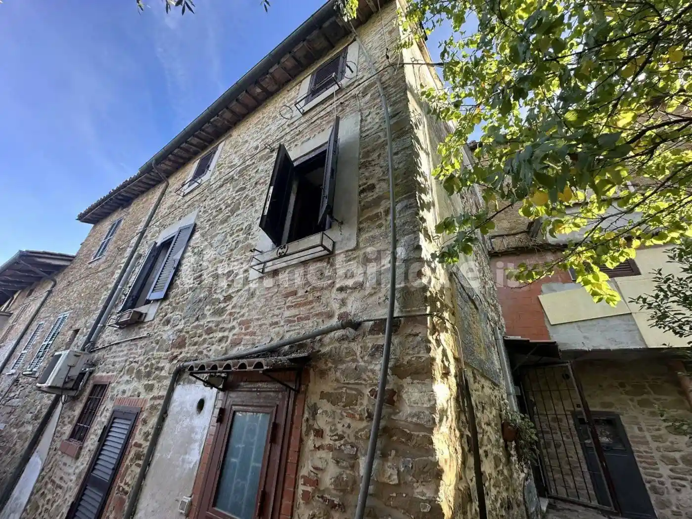 Casa indipendente in vendita a Perugia