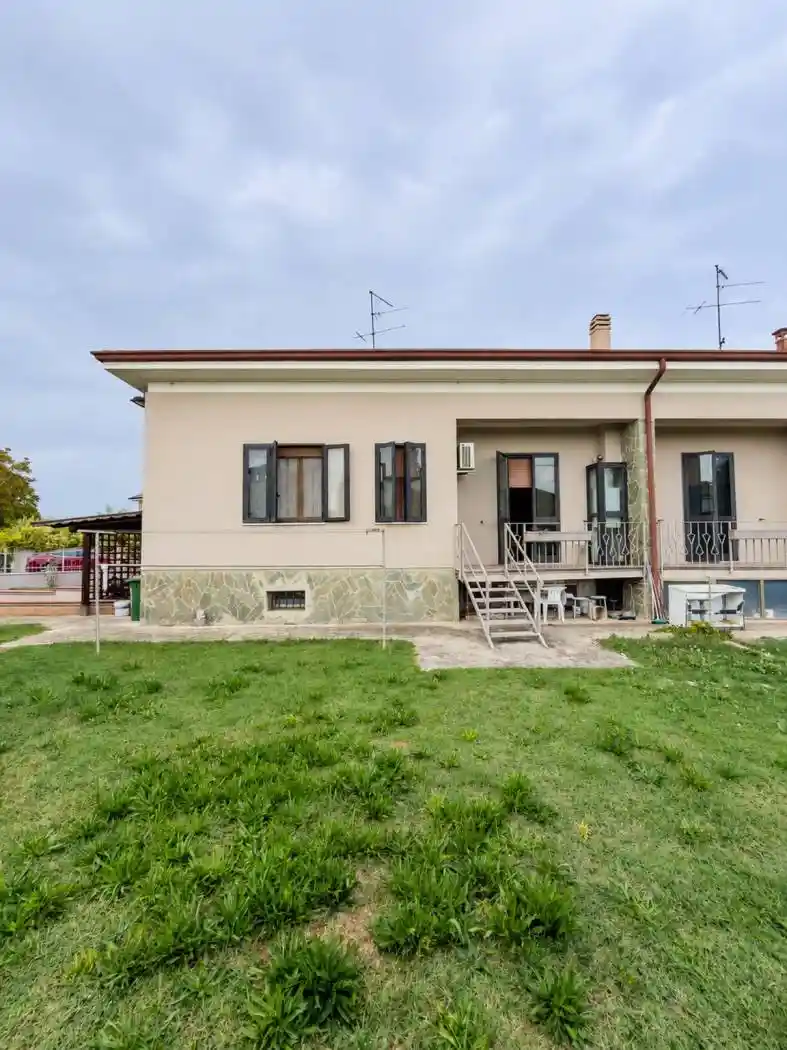 Villa in vendita a Porto Mantovano