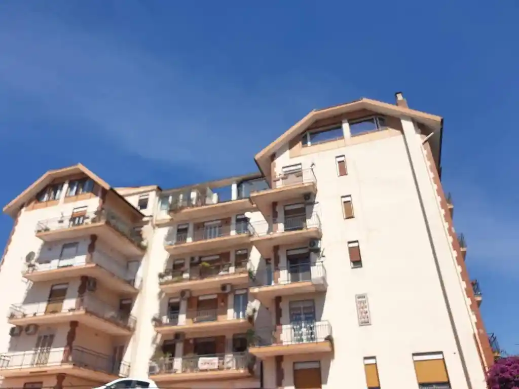Appartamento in vendita a Tremestieri Etneo