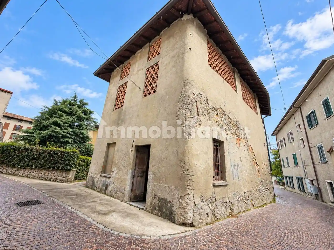 Rustico - Casale in vendita a Merone