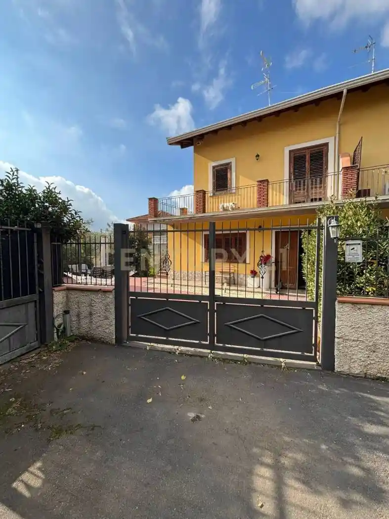 Villetta a schiera in vendita a Mascalucia