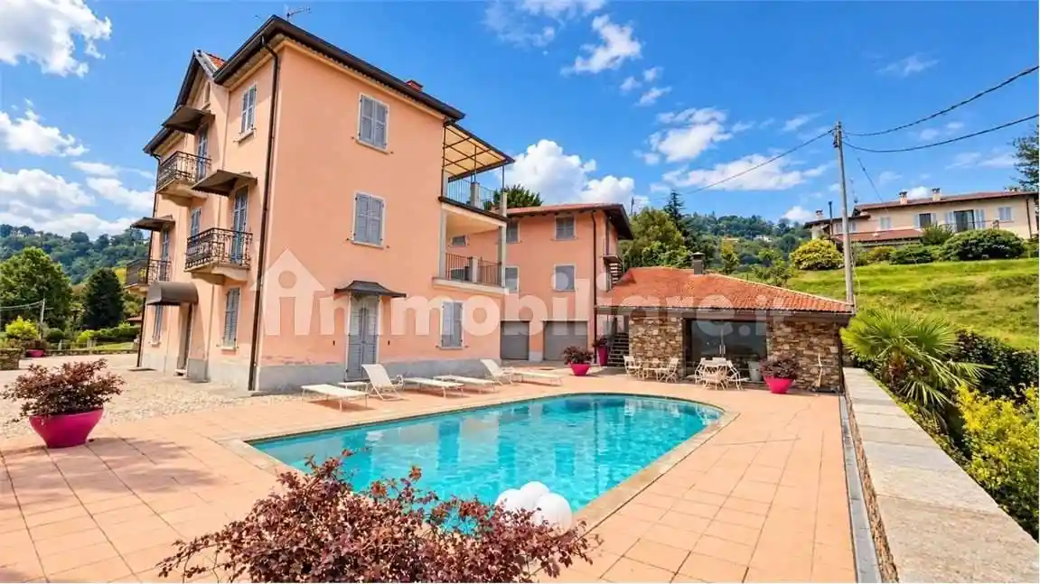 Villa in vendita a Orta San Giulio