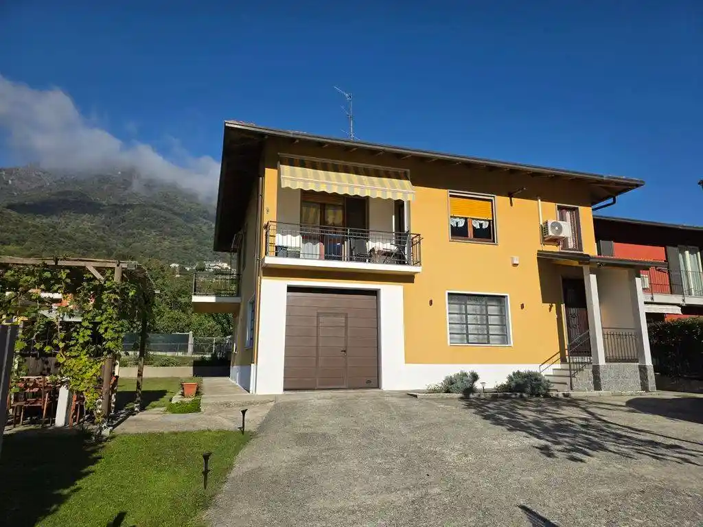 Villa in vendita a Casale Corte Cerro