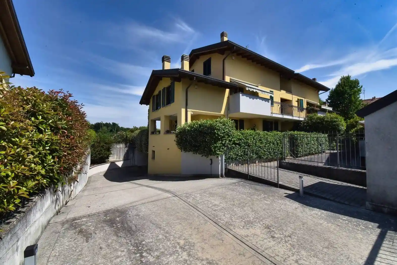 Appartamento in vendita a Usmate Velate