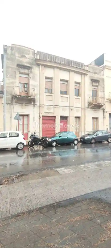 Palazzo - Edificio in vendita a Mascali