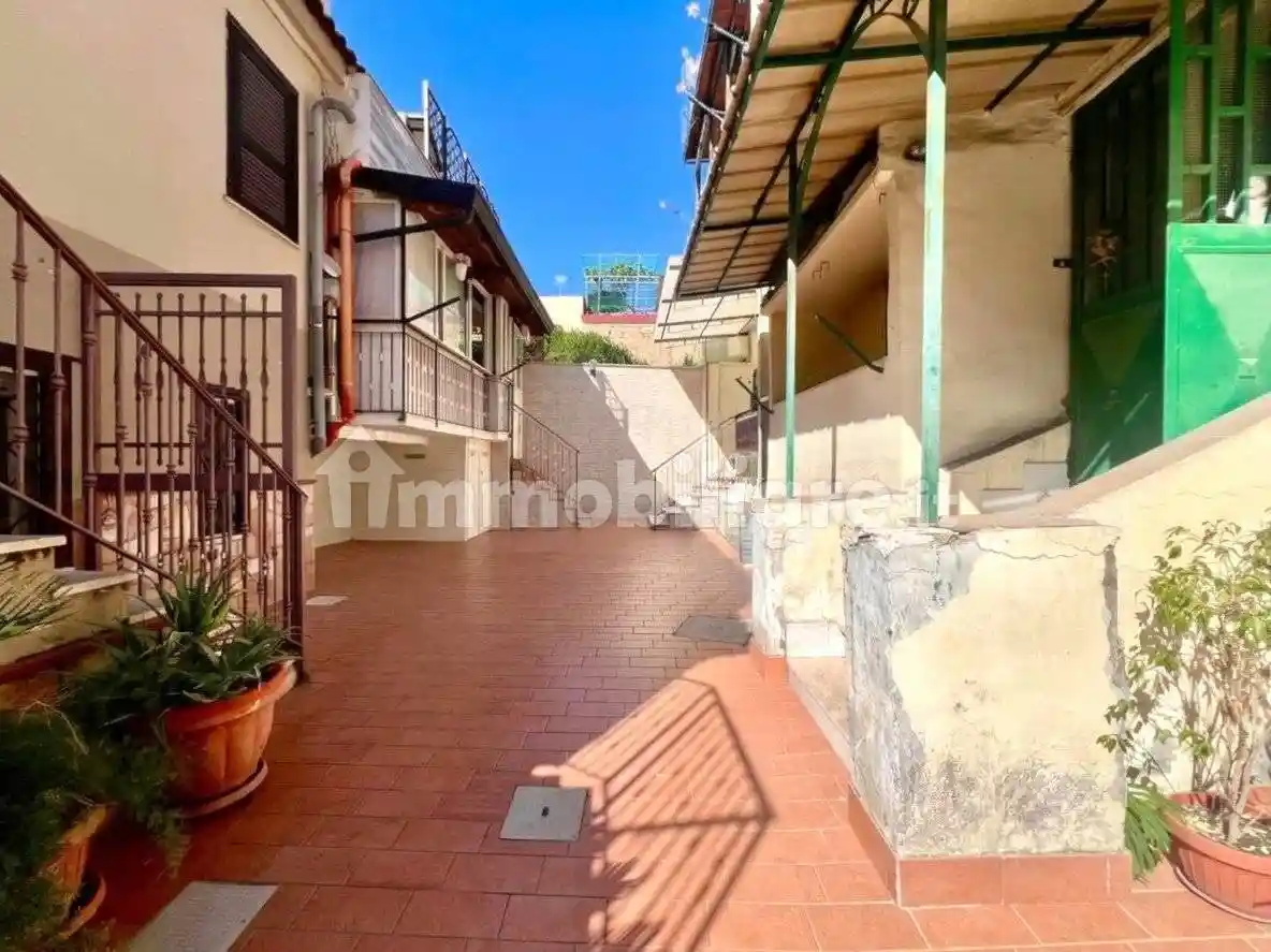 Appartamento in vendita a Napoli