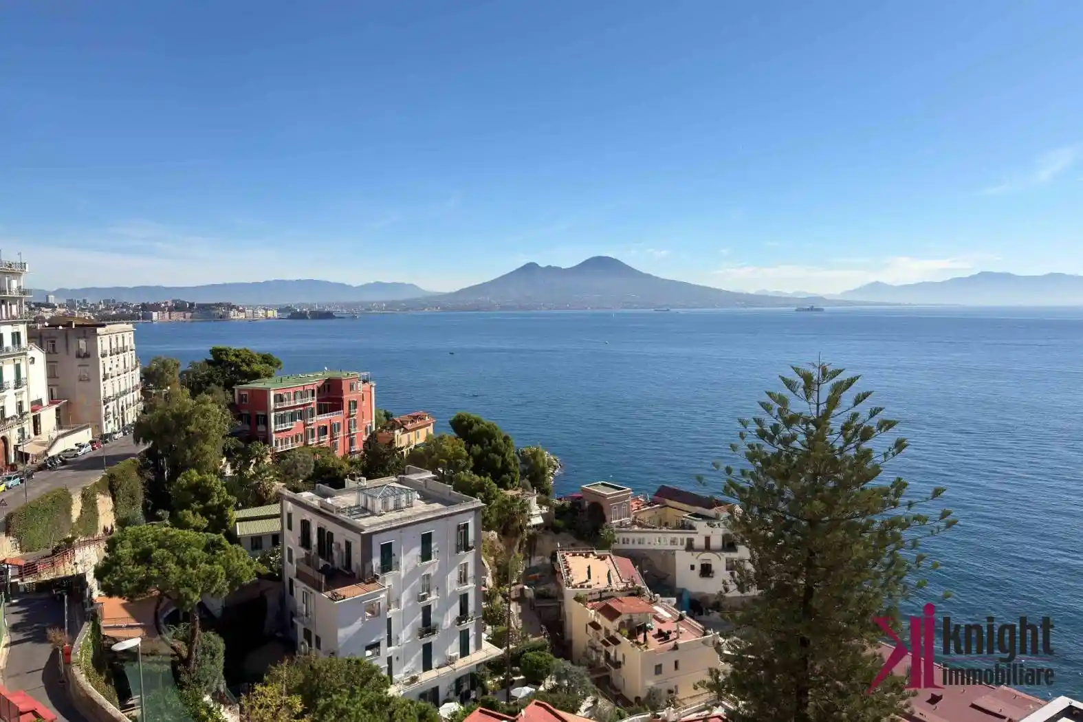 Appartamento in vendita a Napoli