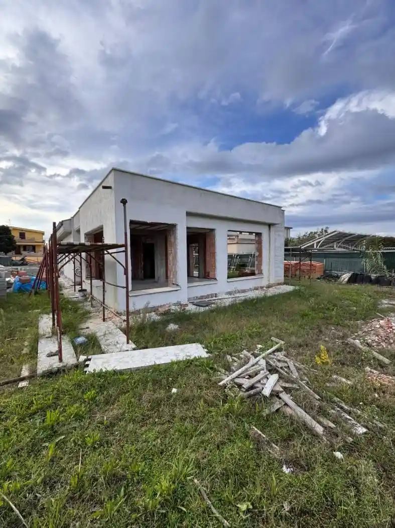Villa in vendita a Nettuno