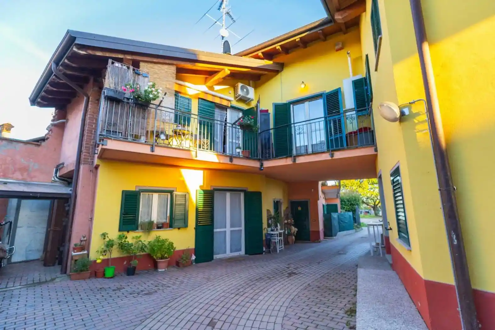 Appartamento in vendita a Cureggio
