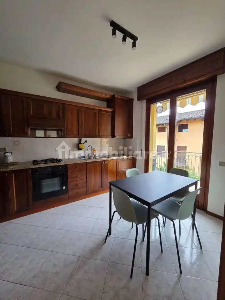 Appartamento in affitto a Porlezza