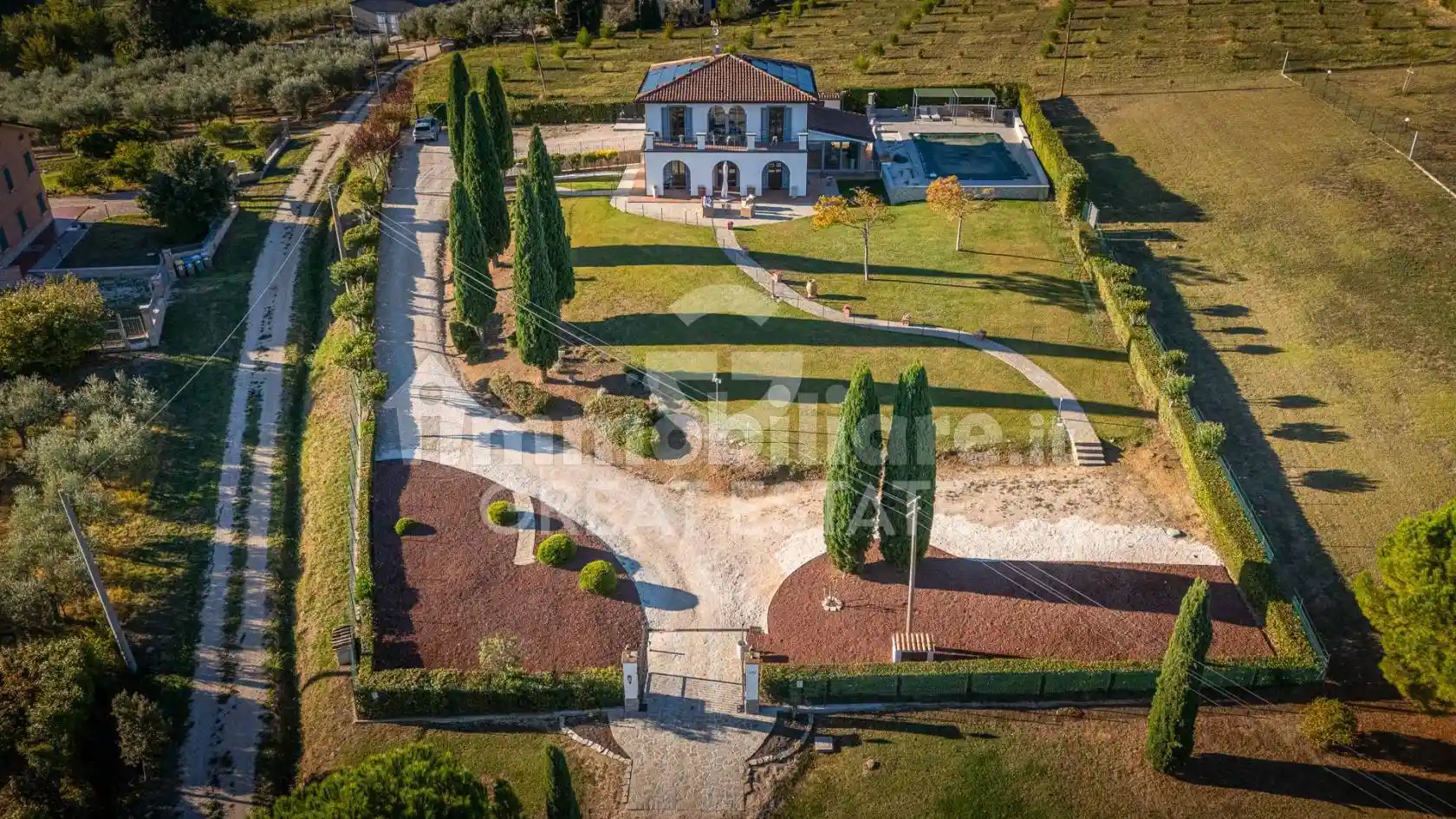 Rustico - Casale in vendita a Cannara