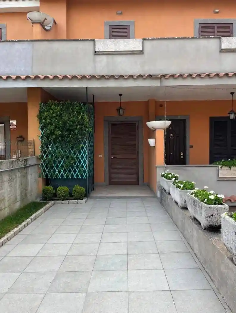 Appartamento in vendita a Ariccia