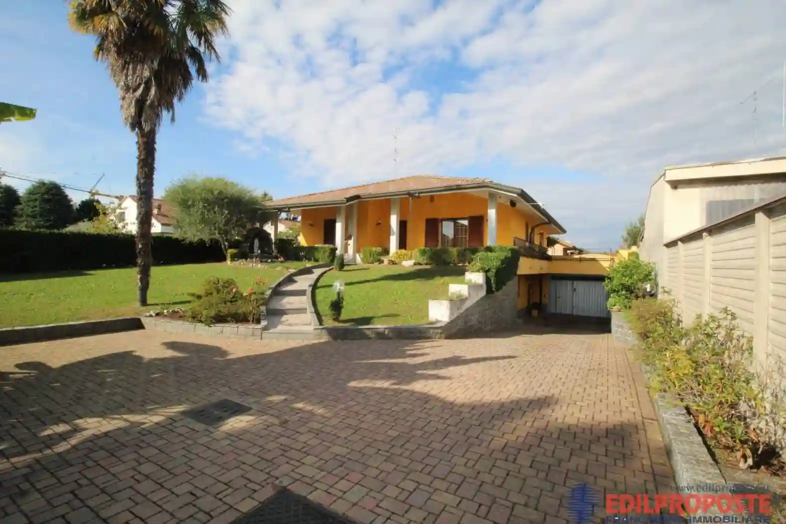 Villa - foto 2