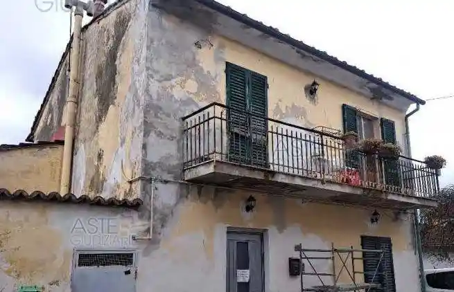 Appartamento in vendita a Cascina