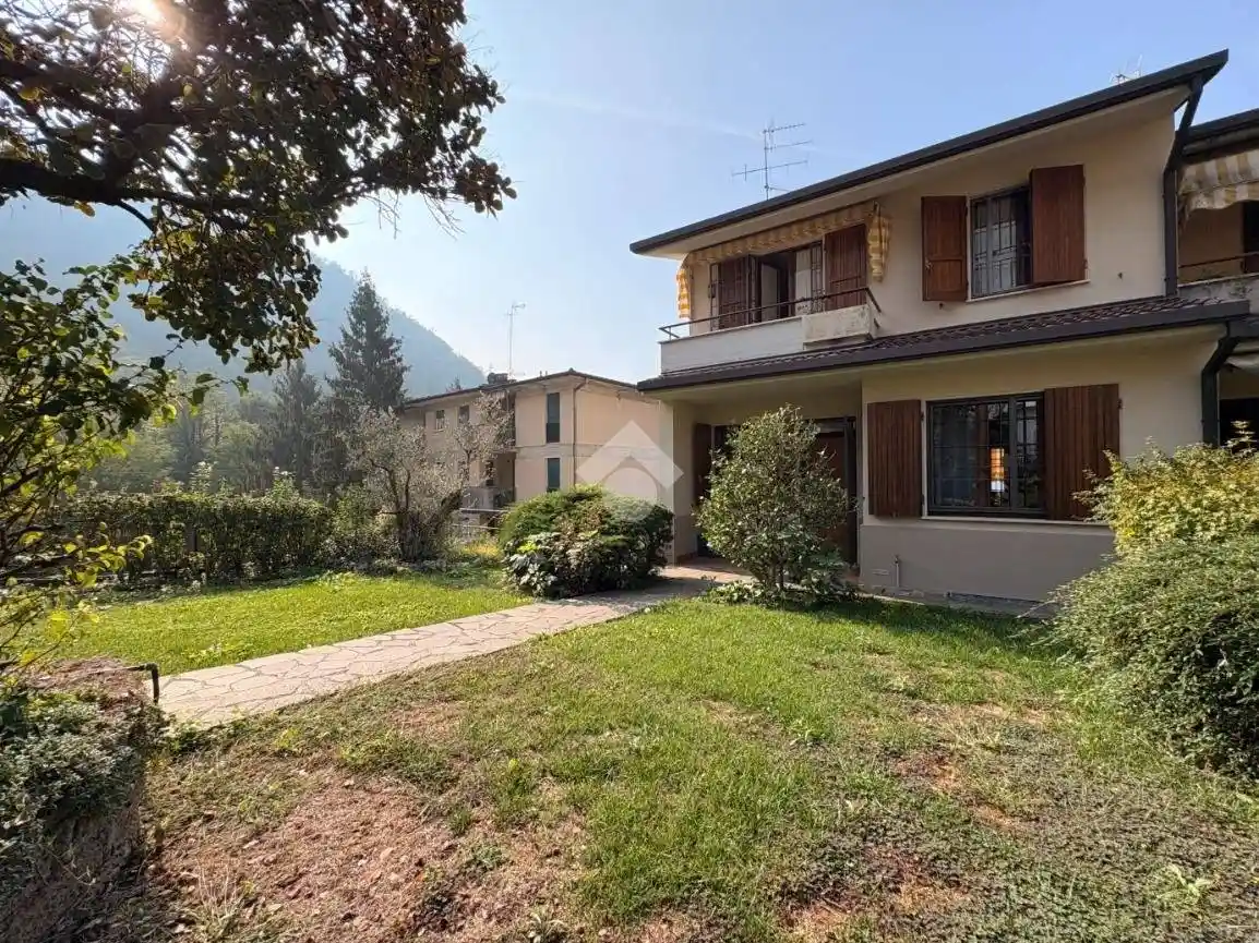 Villetta a schiera in vendita a Villa Carcina