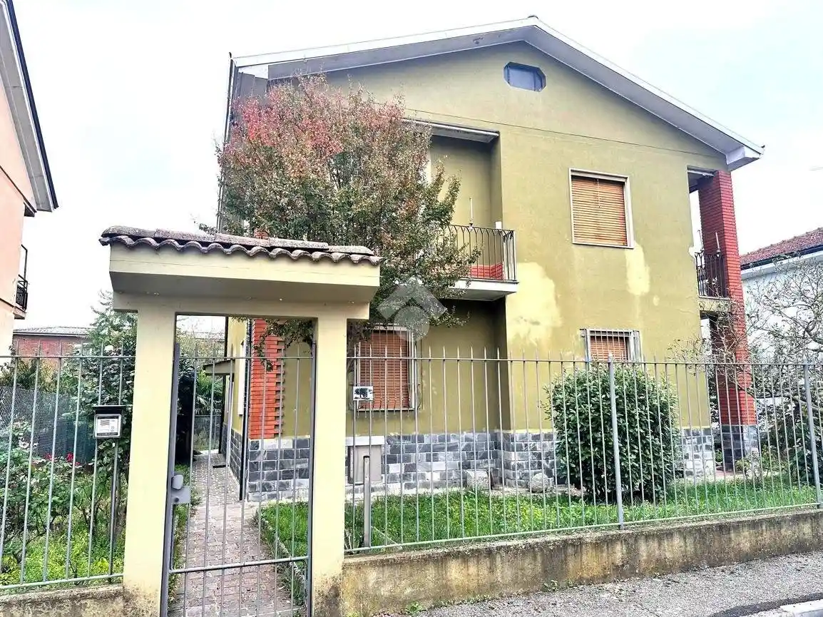 Villa in vendita a Pavia