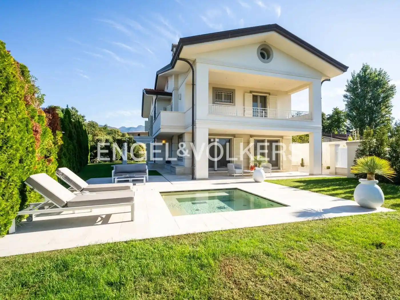 Villa in vendita a Forte dei Marmi