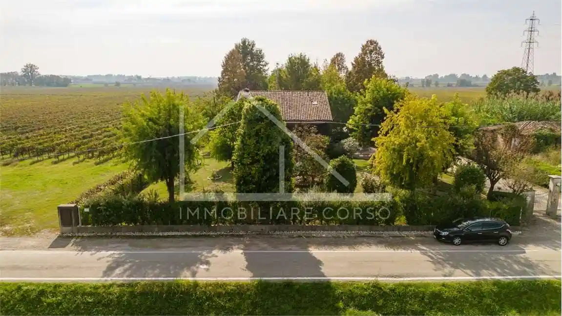 Villa in vendita a Correggio