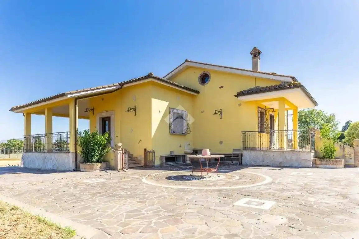Villa in vendita a Capena