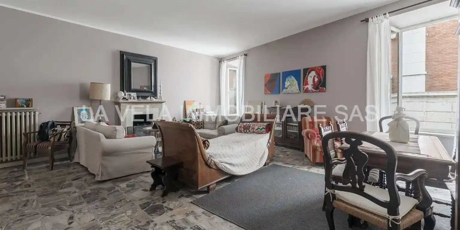 Casa indipendente in vendita a Desenzano del Garda
