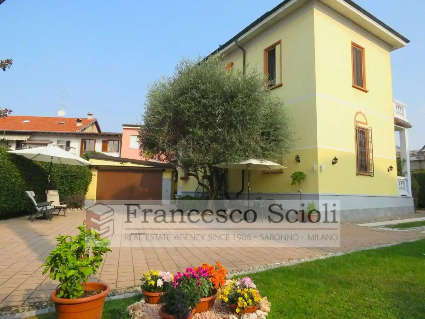 Villa in vendita a Saronno