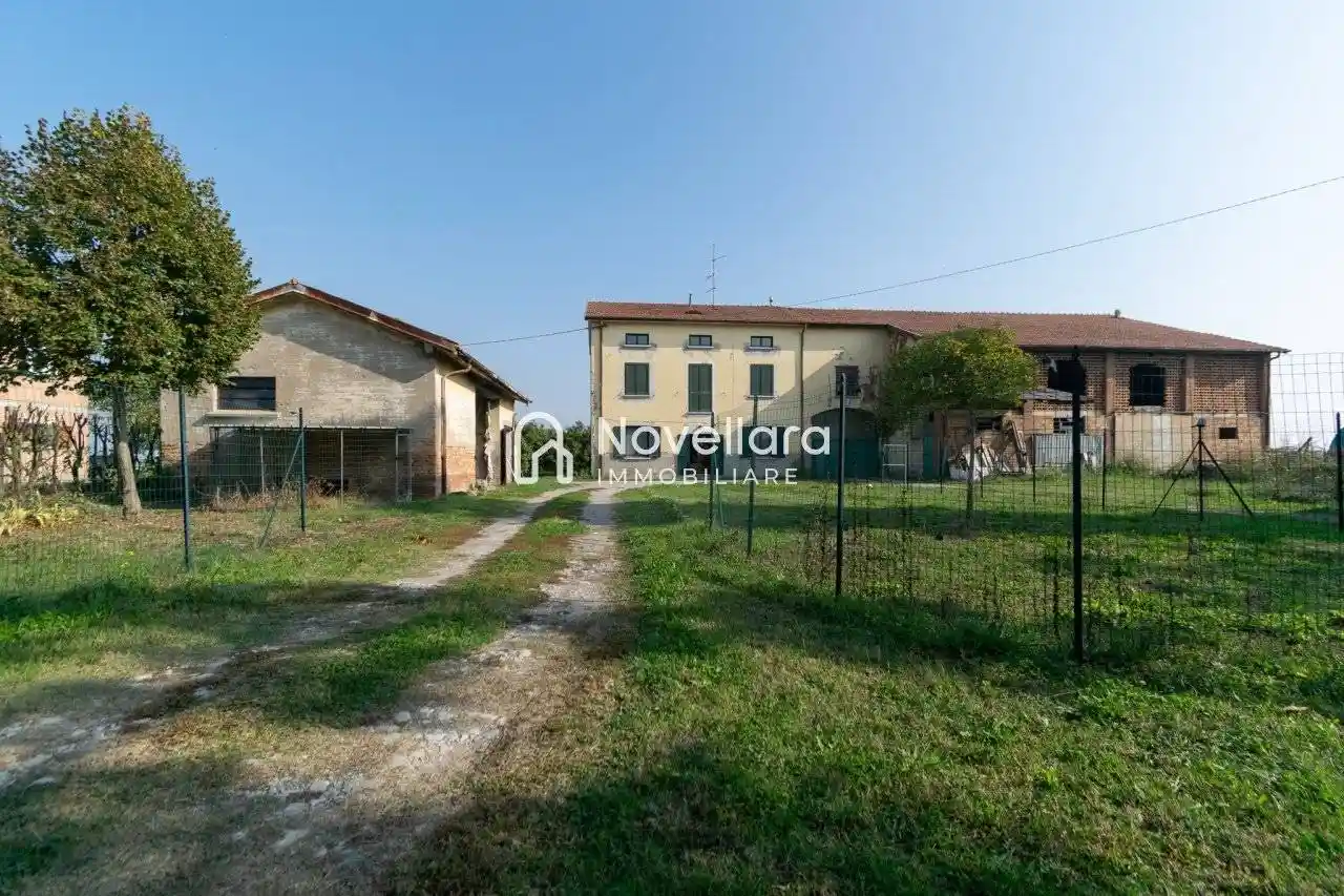 Villa in vendita a Cadelbosco di Sopra