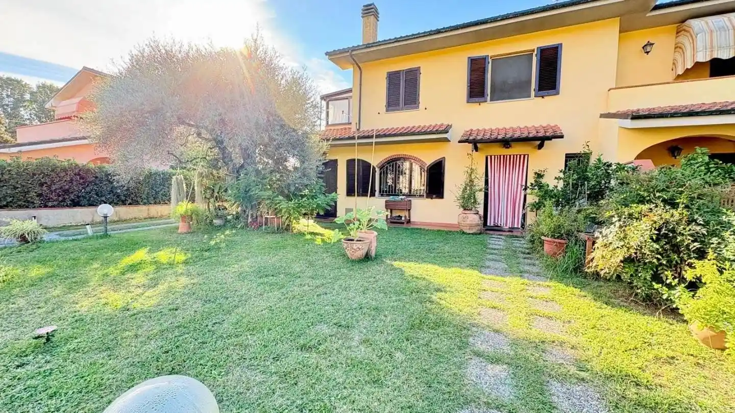 Villa in vendita a Lucca
