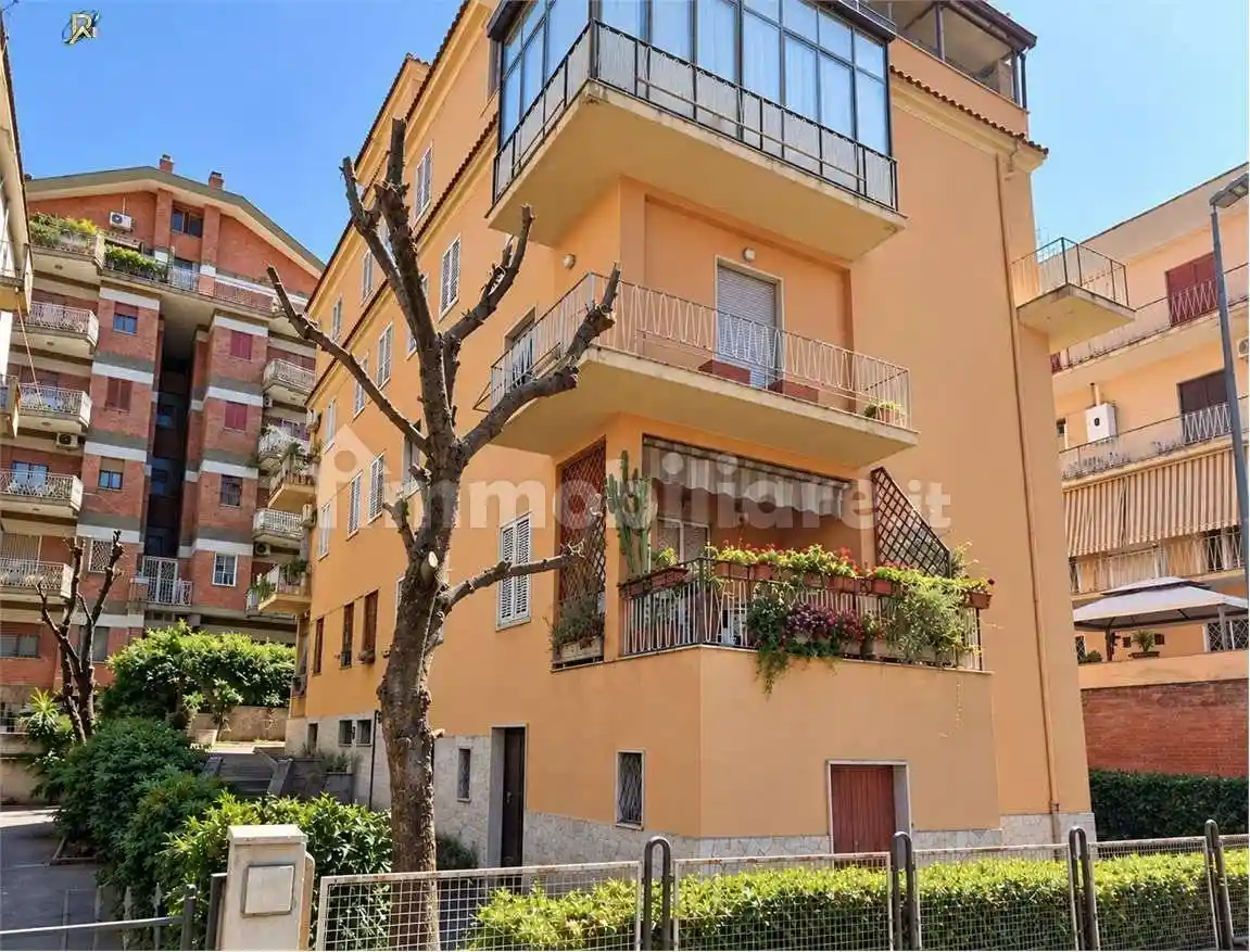 Appartamento in vendita a Roma