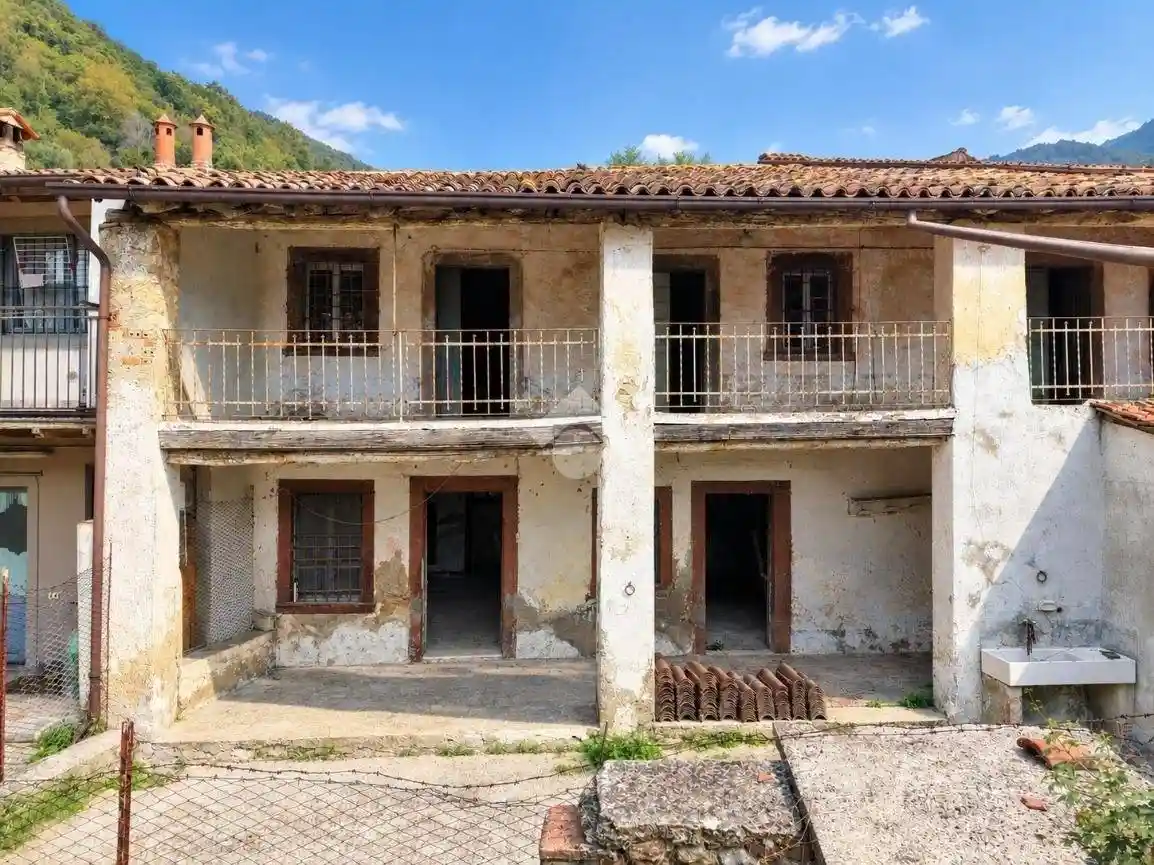 Rustico - Casale in vendita a Viadanica