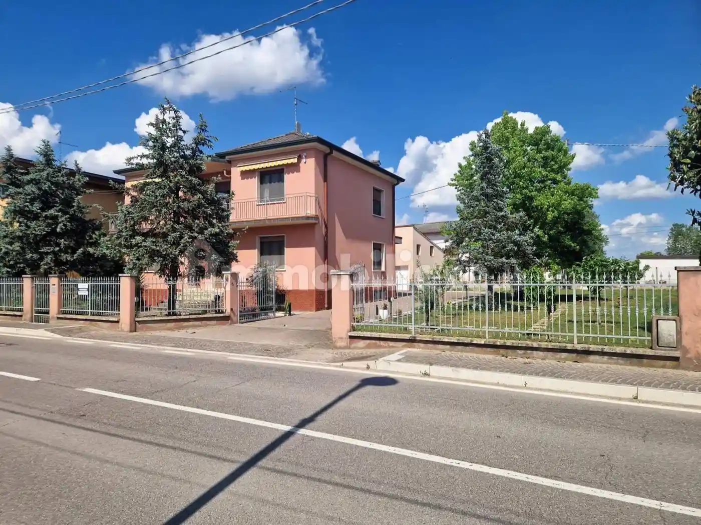Villa in vendita a Concamarise