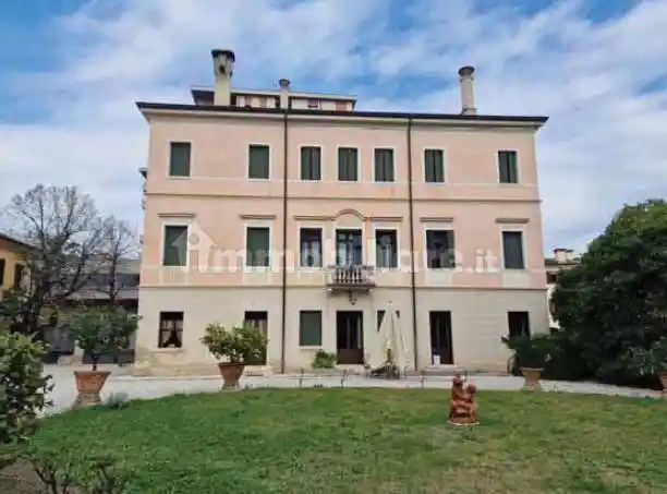 Villa in vendita a Montebelluna