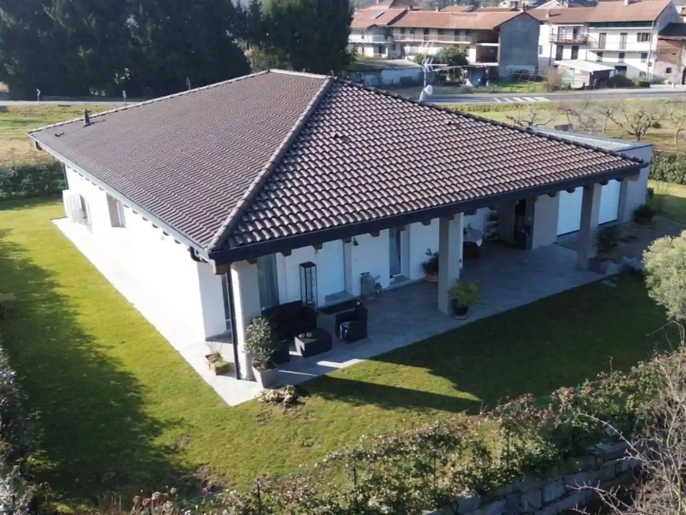 Villa in vendita a Meina