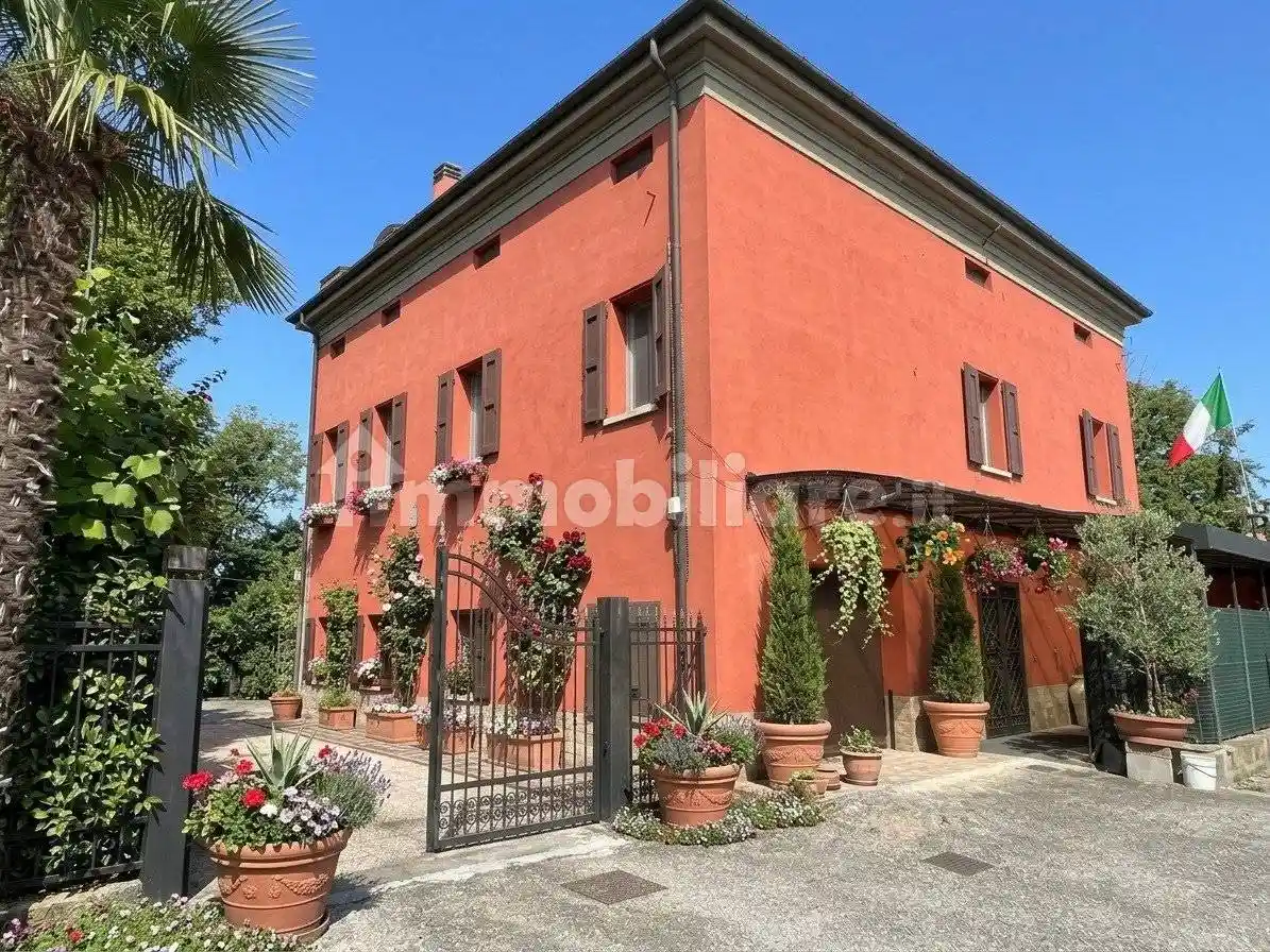 Villa in vendita a Modena